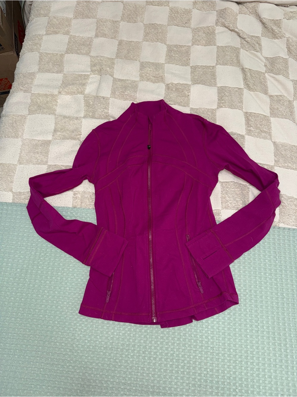 Lululemon Define Jacket *Luon
Magenta Purple size 6